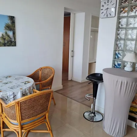 Penthouse Direkt Am لوس رياليخوس